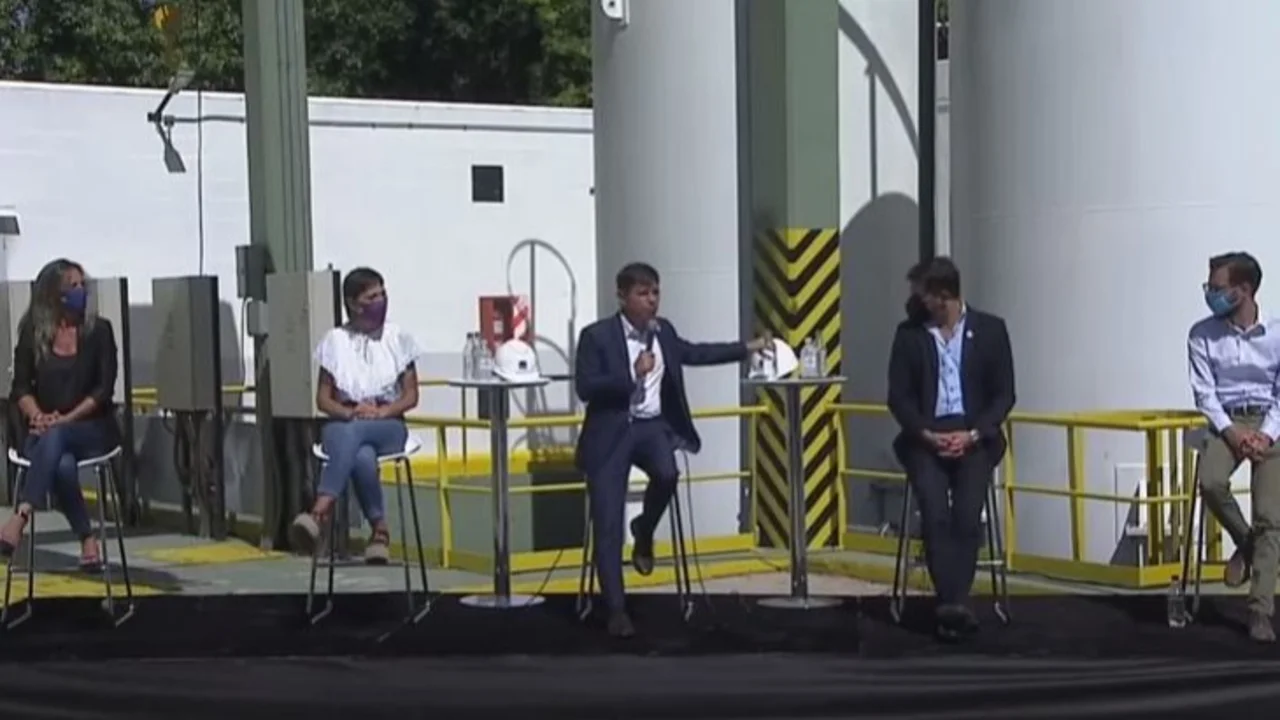 Axel Kicillof visitó Itatí, el barrio abandonado por el macrismo 